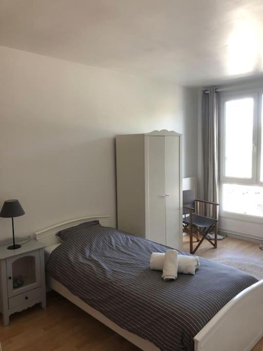 Appartement En Duplex Avec Parking Et Jardinet Bourges Zewnętrze zdjęcie